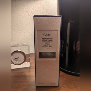 Oribe Featherbalm Weightless Styler